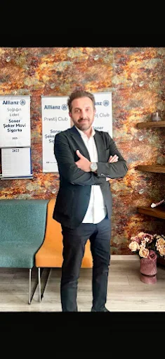 Soner Şeker — Mavi Sigorta kurucusu, 25 yıldır Beylikdüzü'nde